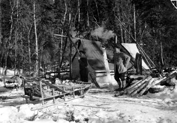 “March 1938 Forty Mile. The morning start.” 